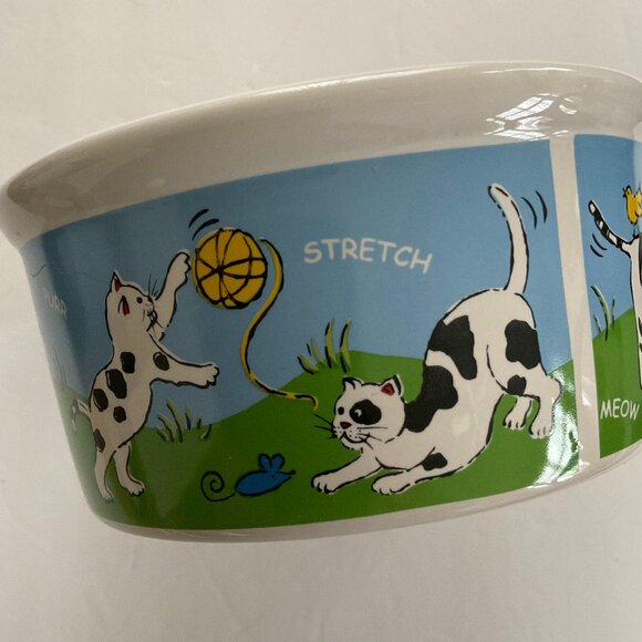 SIGNATURE Cutie Cat Dish Medium - Picture 1 of 4